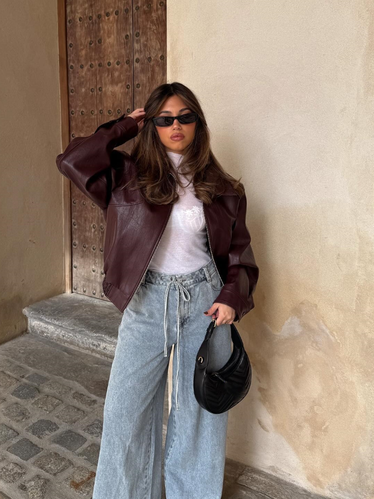 جاكيت نسائي من جلد البولي يوريثان